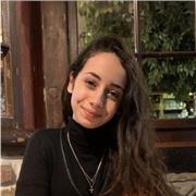 studentessa universitaria offre ripetizioni di materie umanistiche quali italiano, inglese, letteratura italiana, storia